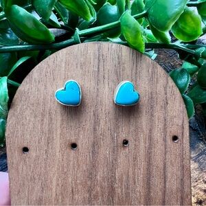 925 Sterling Silver Turquoise Heart Stud Earrings